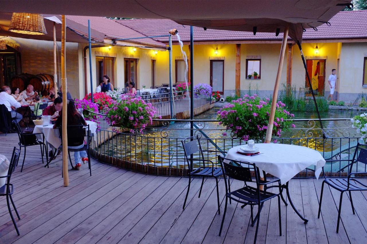 Agriturismo Cascina Madonnina Pregnana Milanese Bagian luar foto